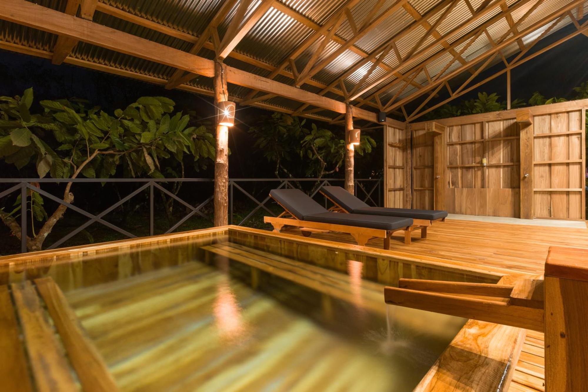Finca Amistad Cacao Lodge Бихагуа Екстериор снимка
