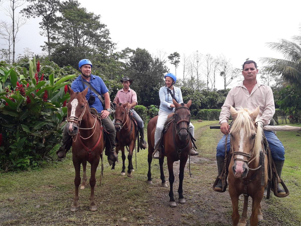 Finca Amistad Cacao Lodge Бихагуа Екстериор снимка